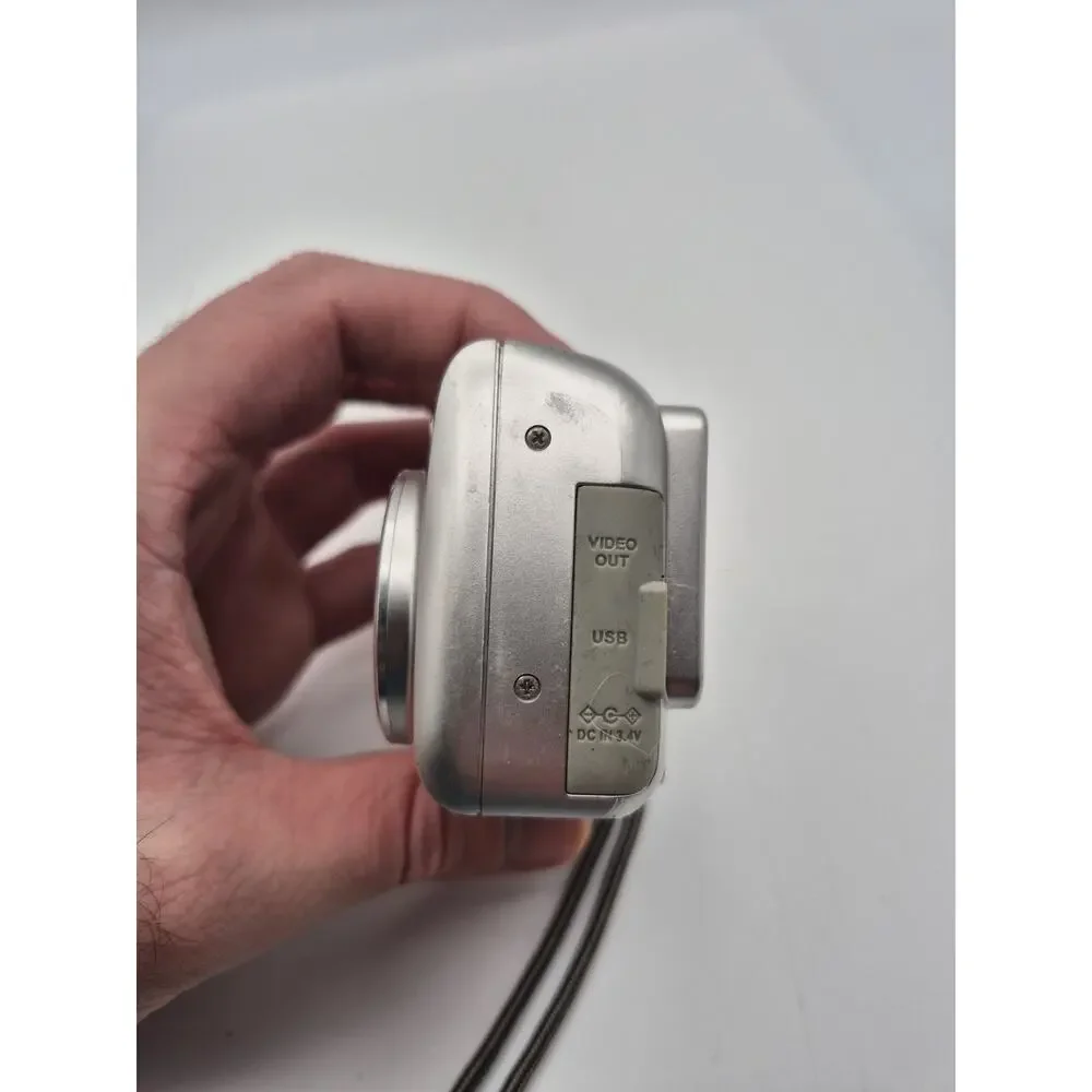 Olympus FE FE-115 5.0MP Digital Camera - Silver For Parts/Repair